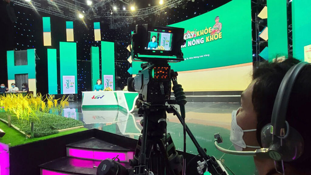 Ikegami UHK 430 Portable Camera in HGTV Studio